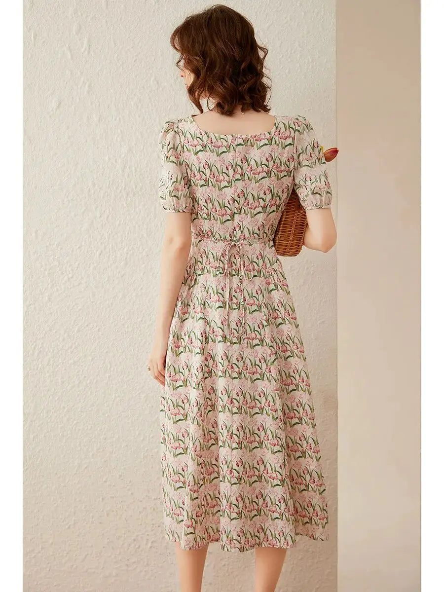 – Sommerkleid mit Blumenprint und Puffärmeln